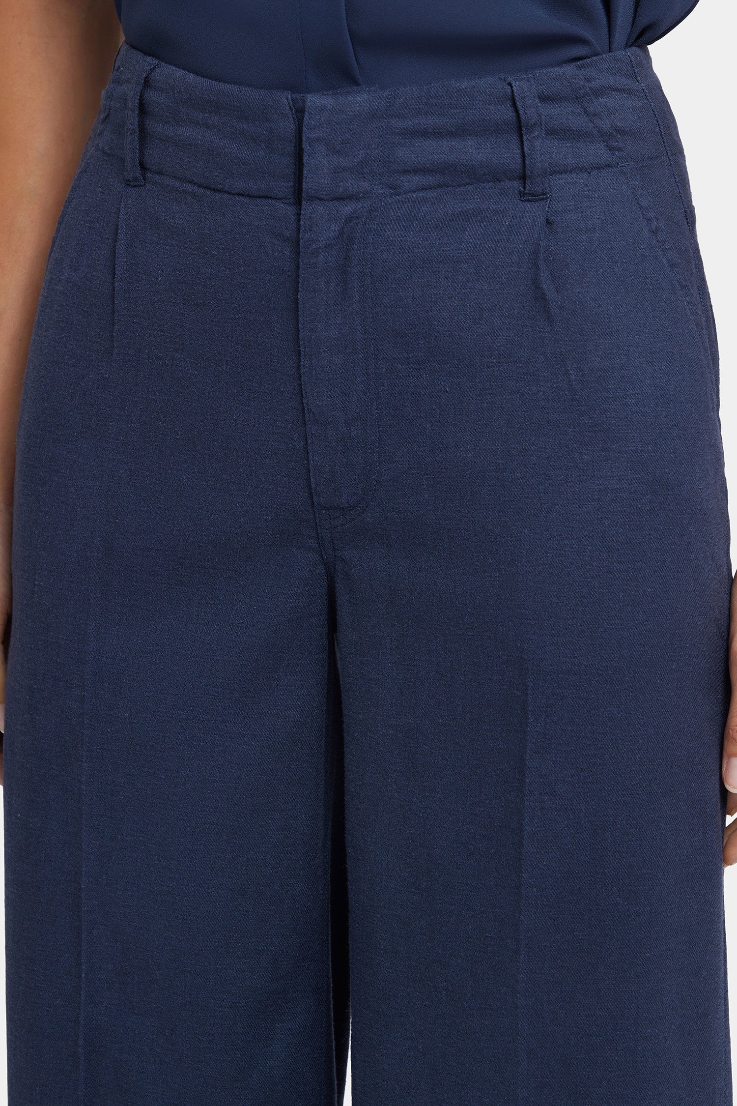 Mona Wide Leg Trouser Pants In Petite - Oxford Navy - Image 6