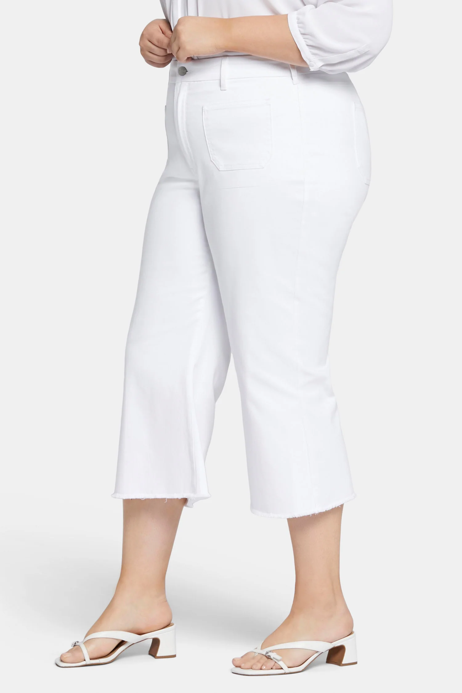 Patchie Wide Leg Capri Jeans In Plus Size - Optic White - Image 3