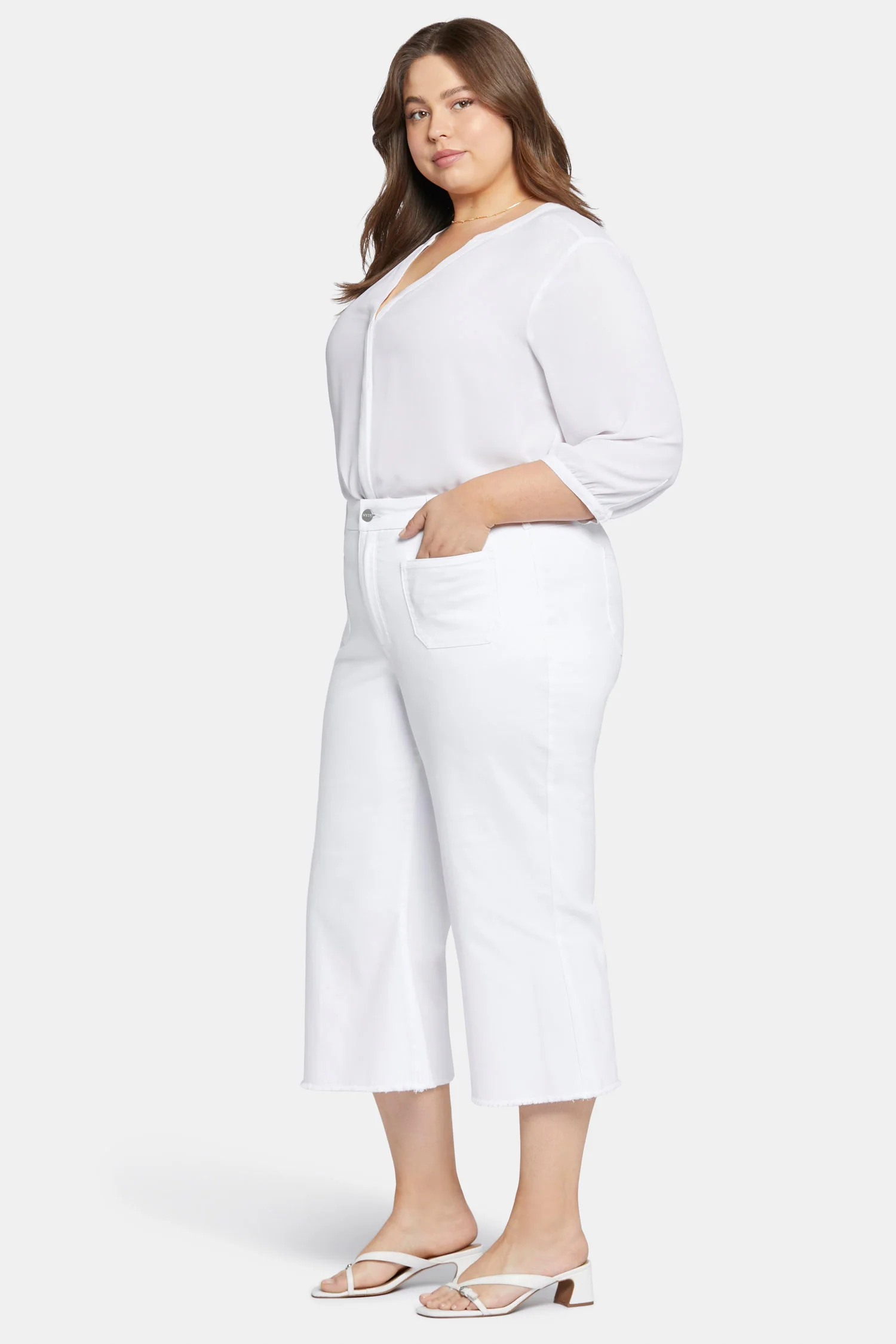 Patchie Wide Leg Capri Jeans In Plus Size - Optic White - Image 5