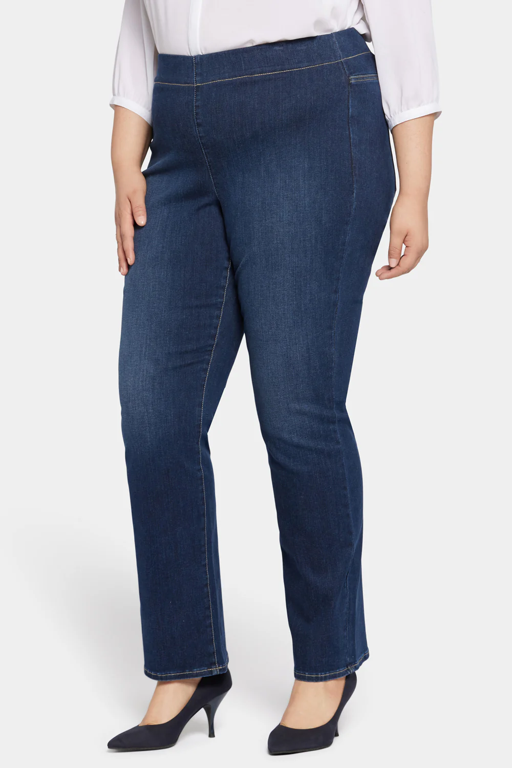 Pull-On Straight Jeans In Plus Size - Wonderland - Image 3