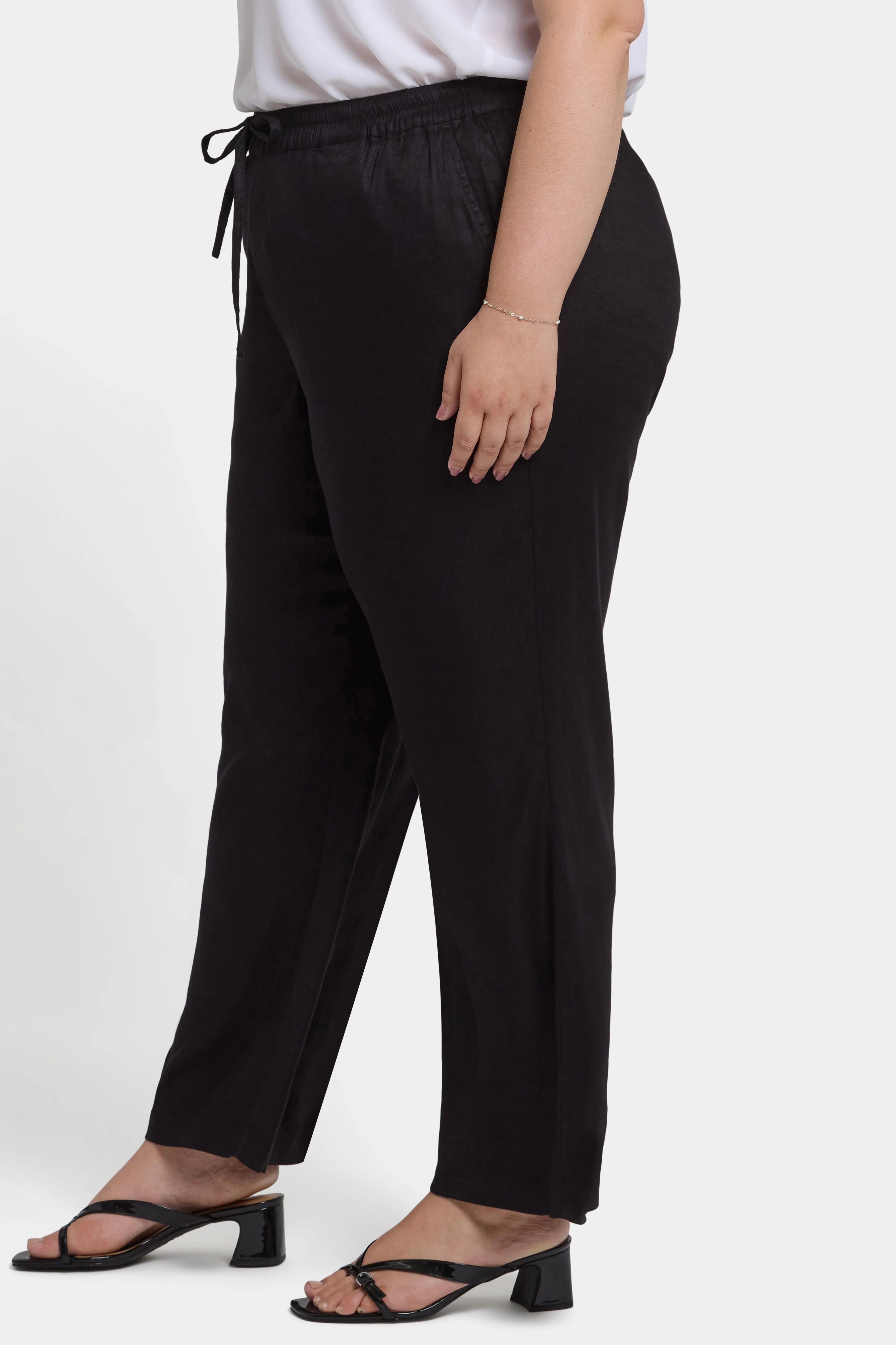 Relaxed Drawstring Pull-On Pants In Plus Size - Black - Image 3