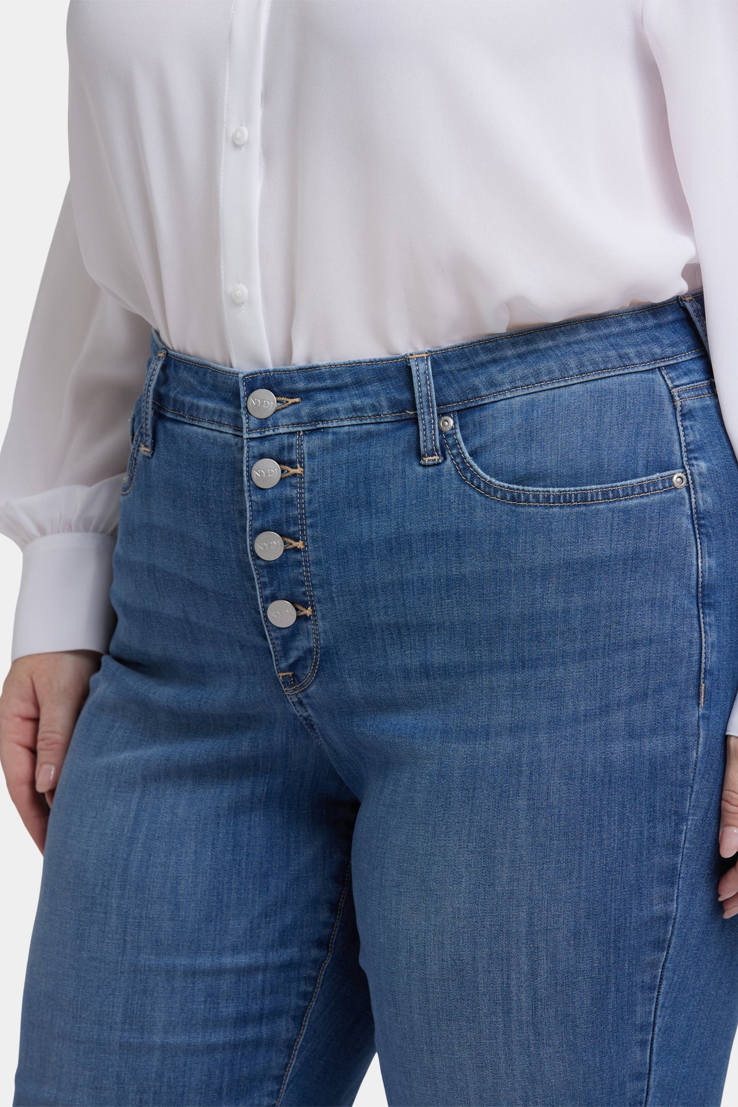 Relaxed Piper Crop Jeans In Plus Size - Costa Brava - Image 5