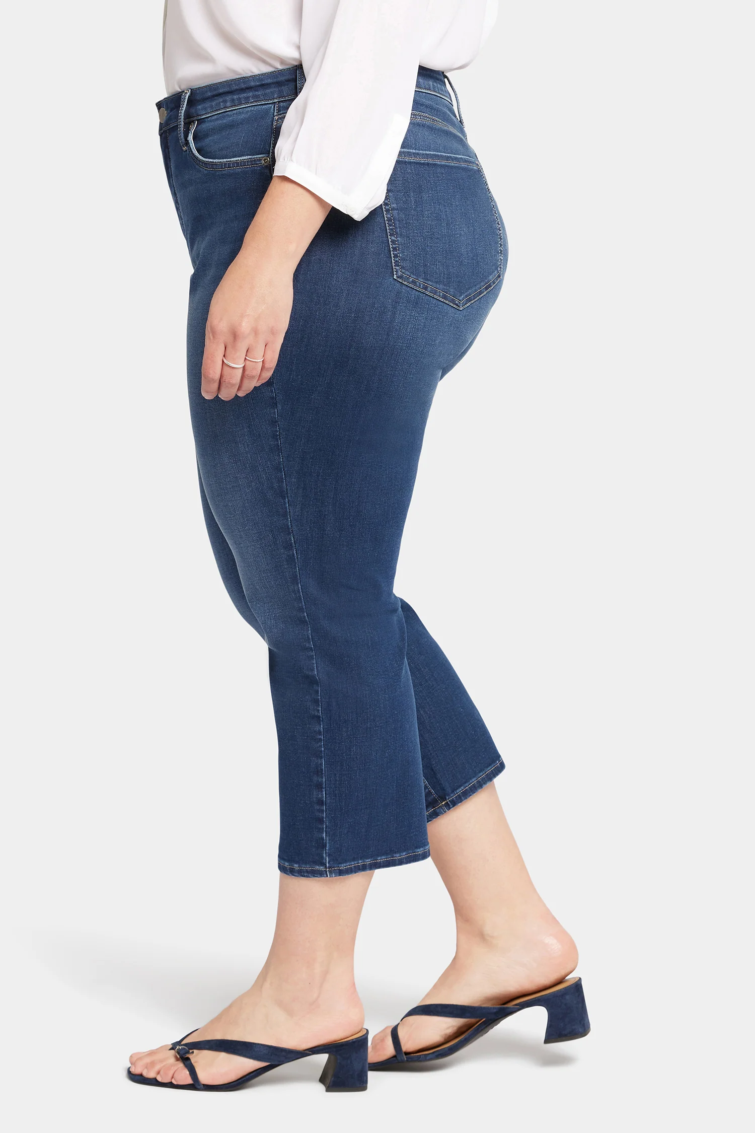 Relaxed Piper Crop Jeans In Plus Size - Sonnet - Image 3