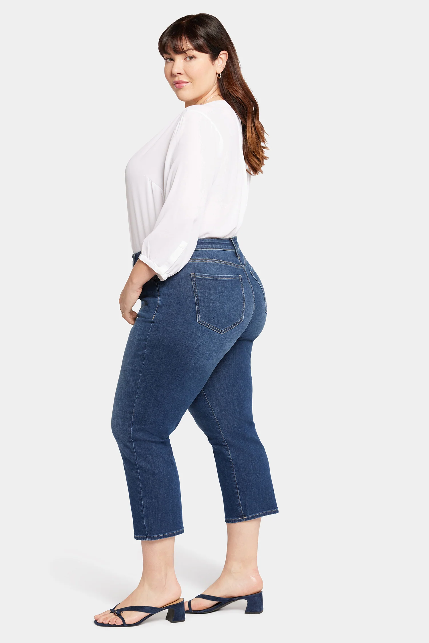 Relaxed Piper Crop Jeans In Plus Size - Sonnet - Image 5