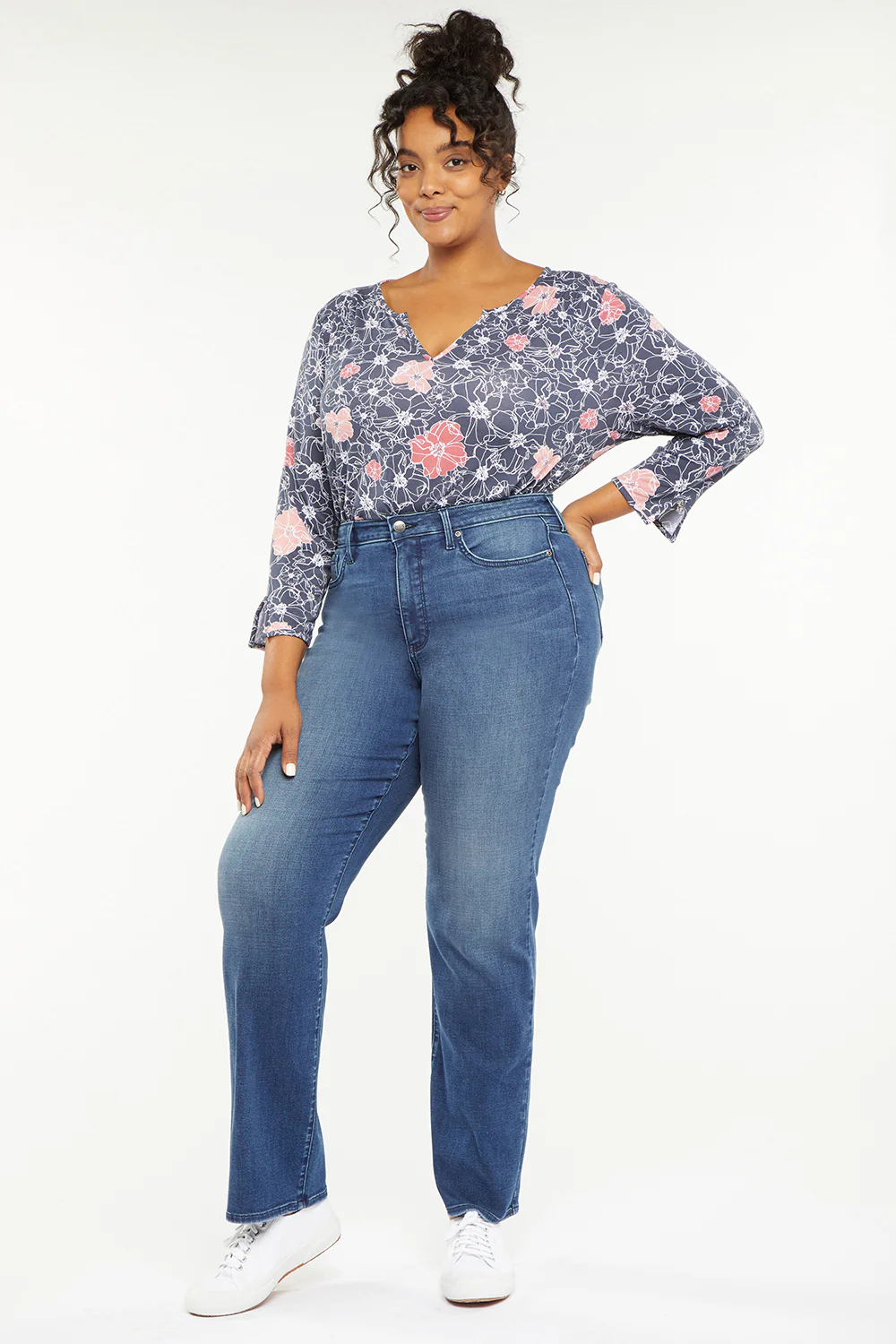 Bailey Relaxed Straight Jeans In Plus Size - Bluewell - Image 5