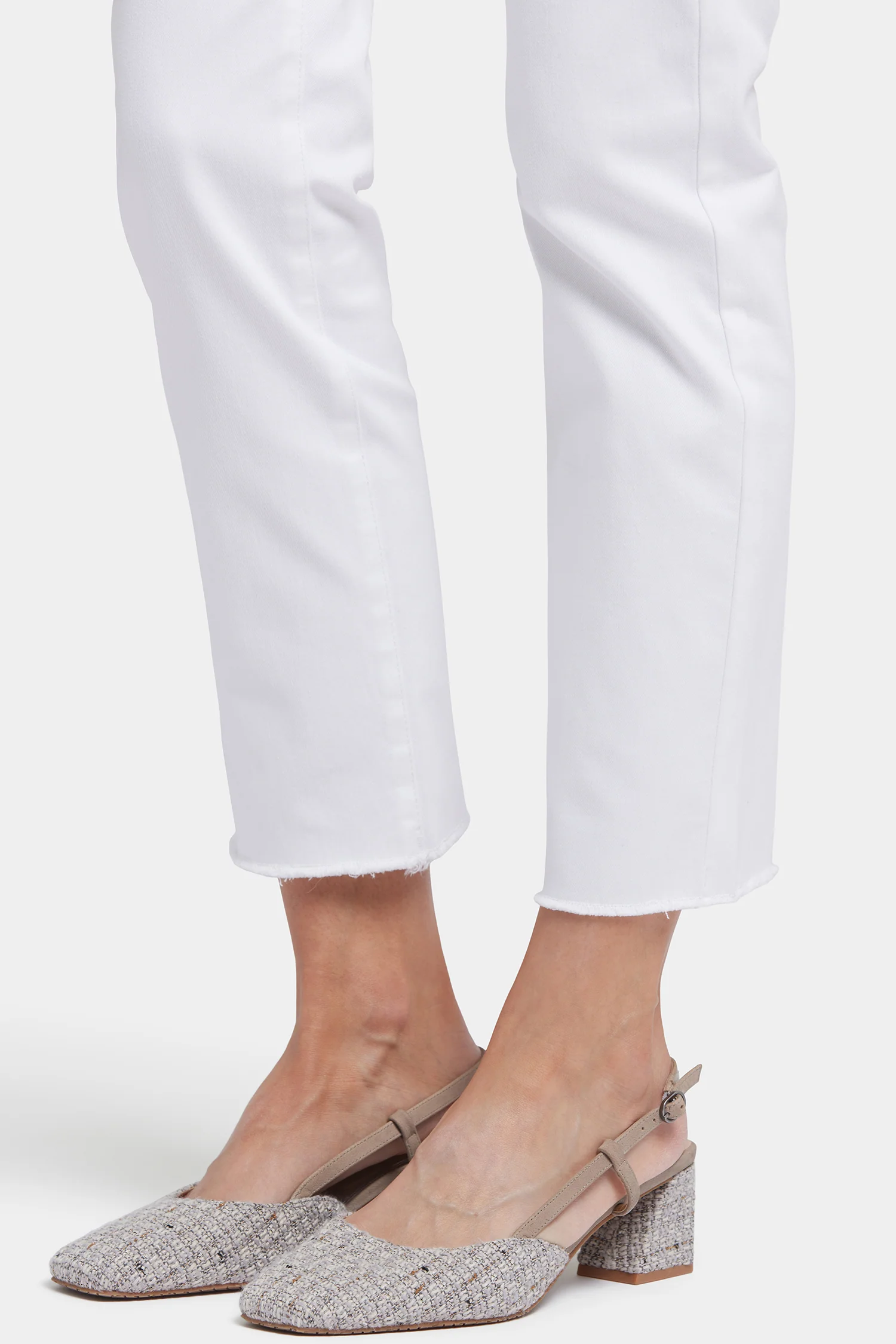 Sheri Slim Ankle Jeans In Petite - Optic White - Image 6