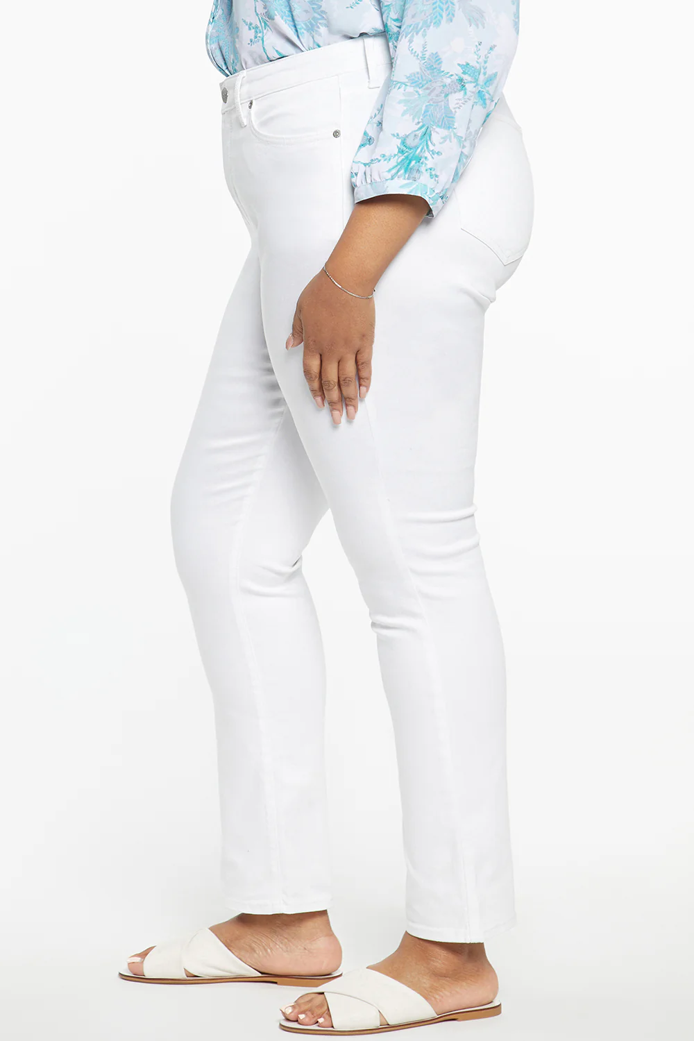 Sheri Slim Jeans In Plus Size - Optic White - Image 3