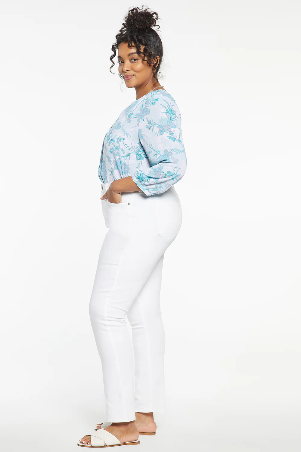 Sheri Slim Jeans In Plus Size - Optic White - Image 6
