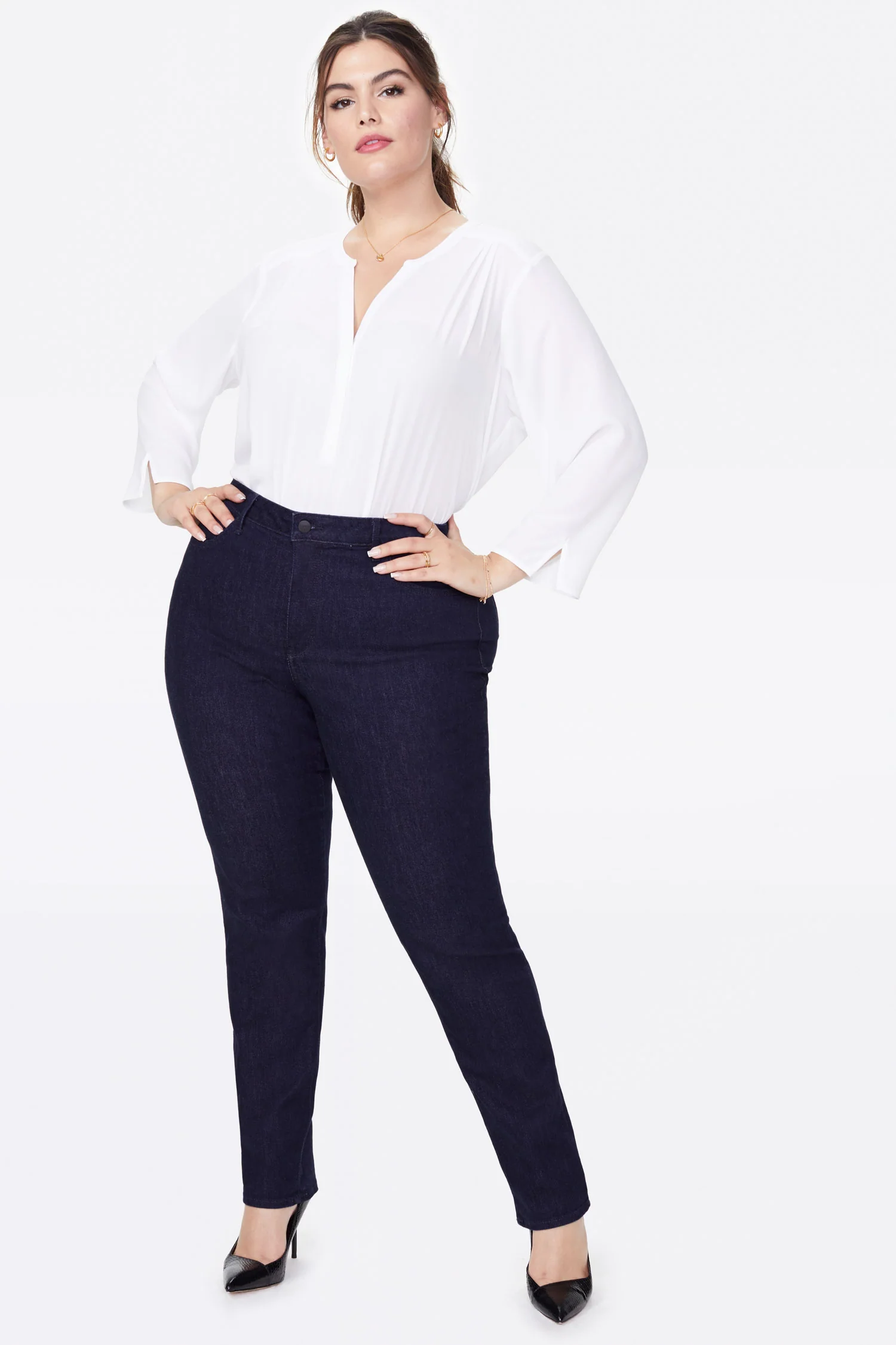 Sheri Slim Jeans In Plus Size - Rinse - Image 5