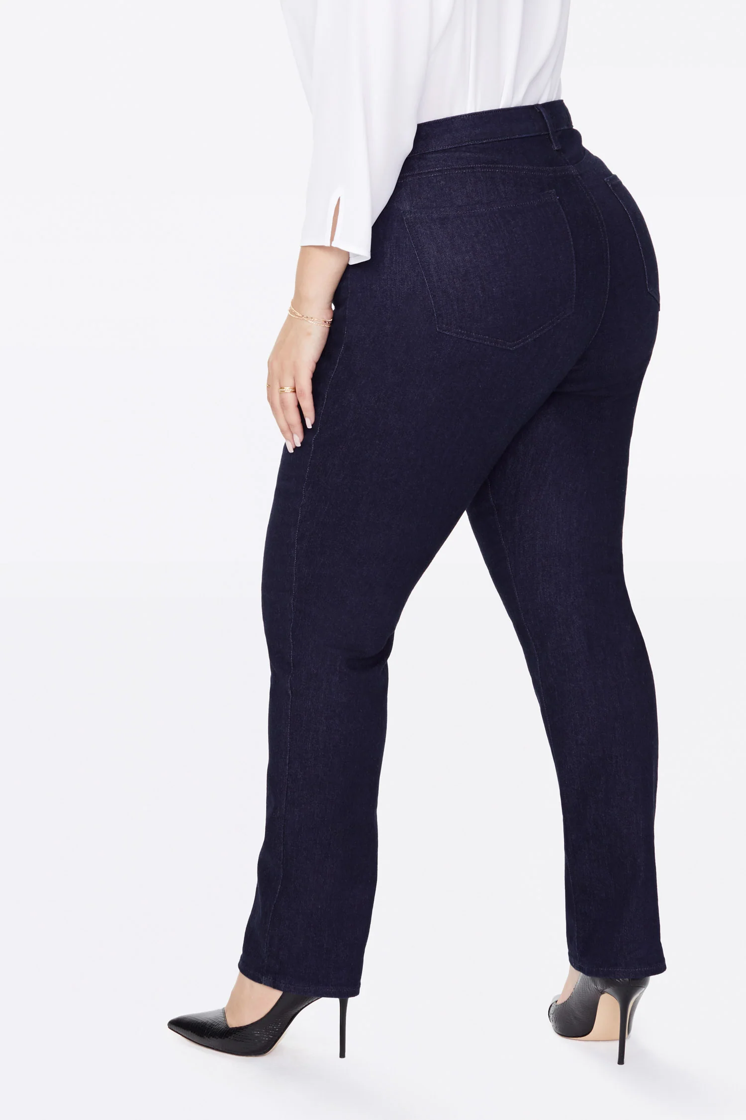 Sheri Slim Jeans In Plus Size - Rinse - Image 8