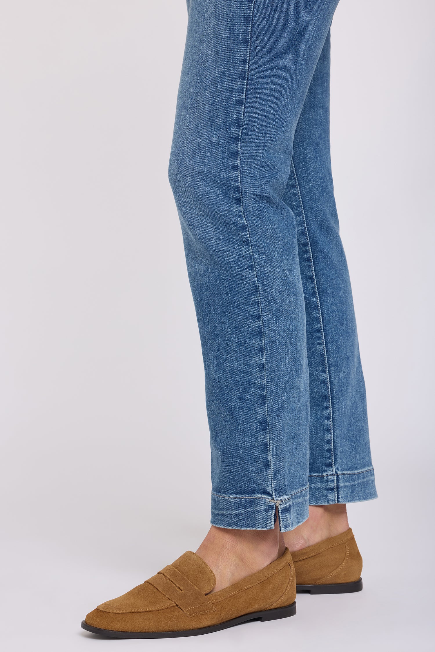 Sheri Slim Straight Ankle Jeans In Petite - Breezy Palms - Image 2