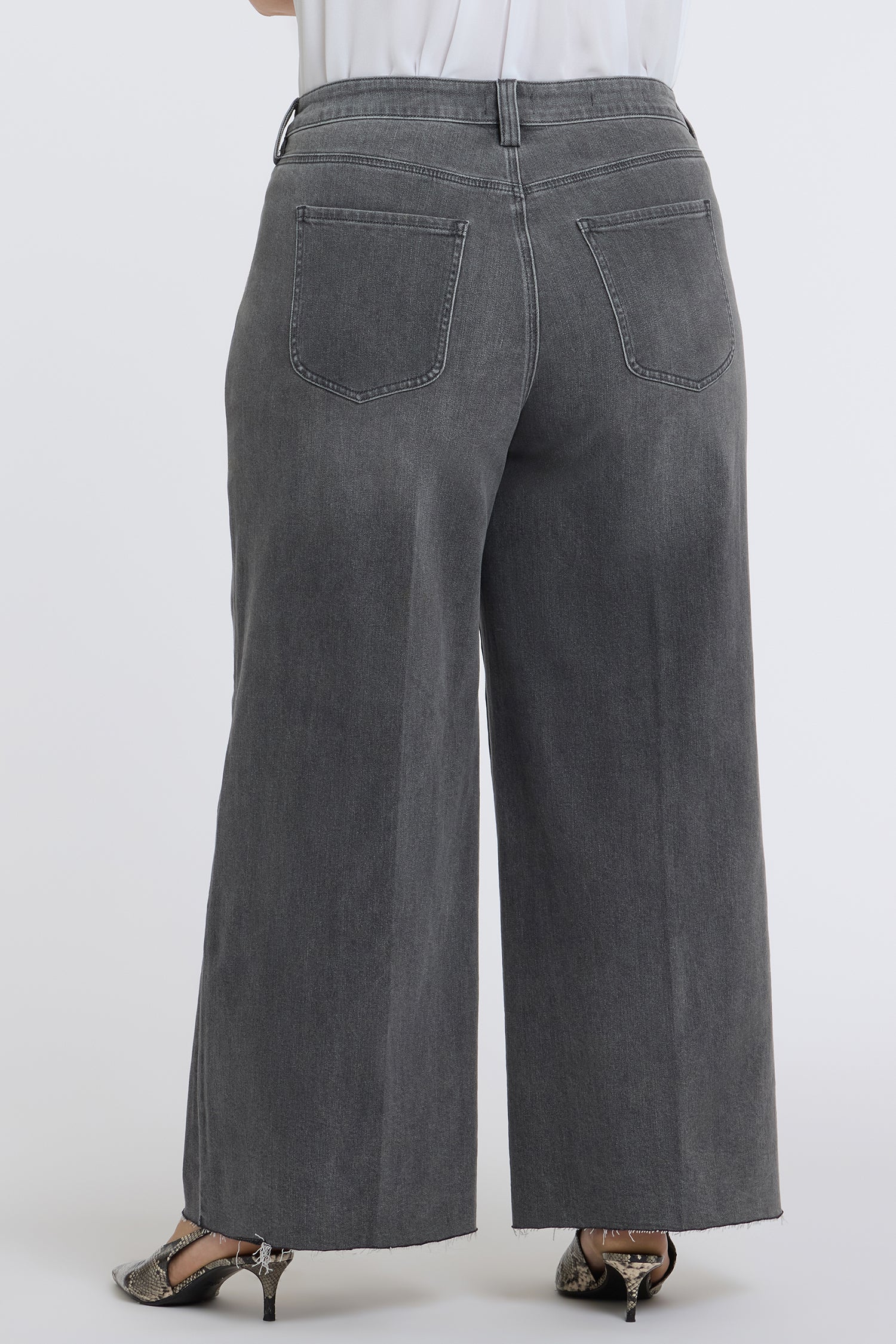 Simone Wide Leg Jeans In Plus Size - Dusty Ash - Image 2