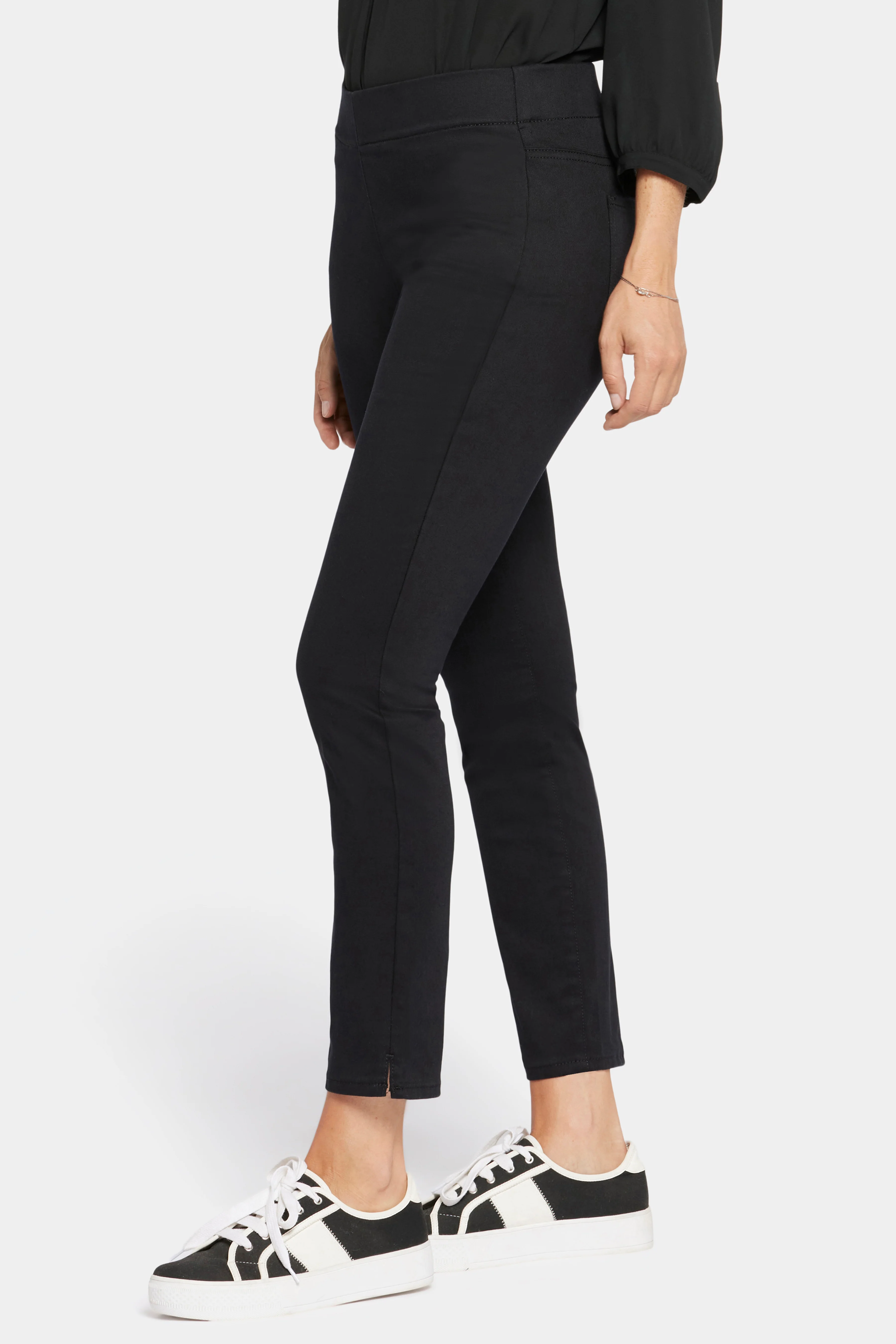 Skinny Ankle Pull-On Jeans - Black - Image 4
