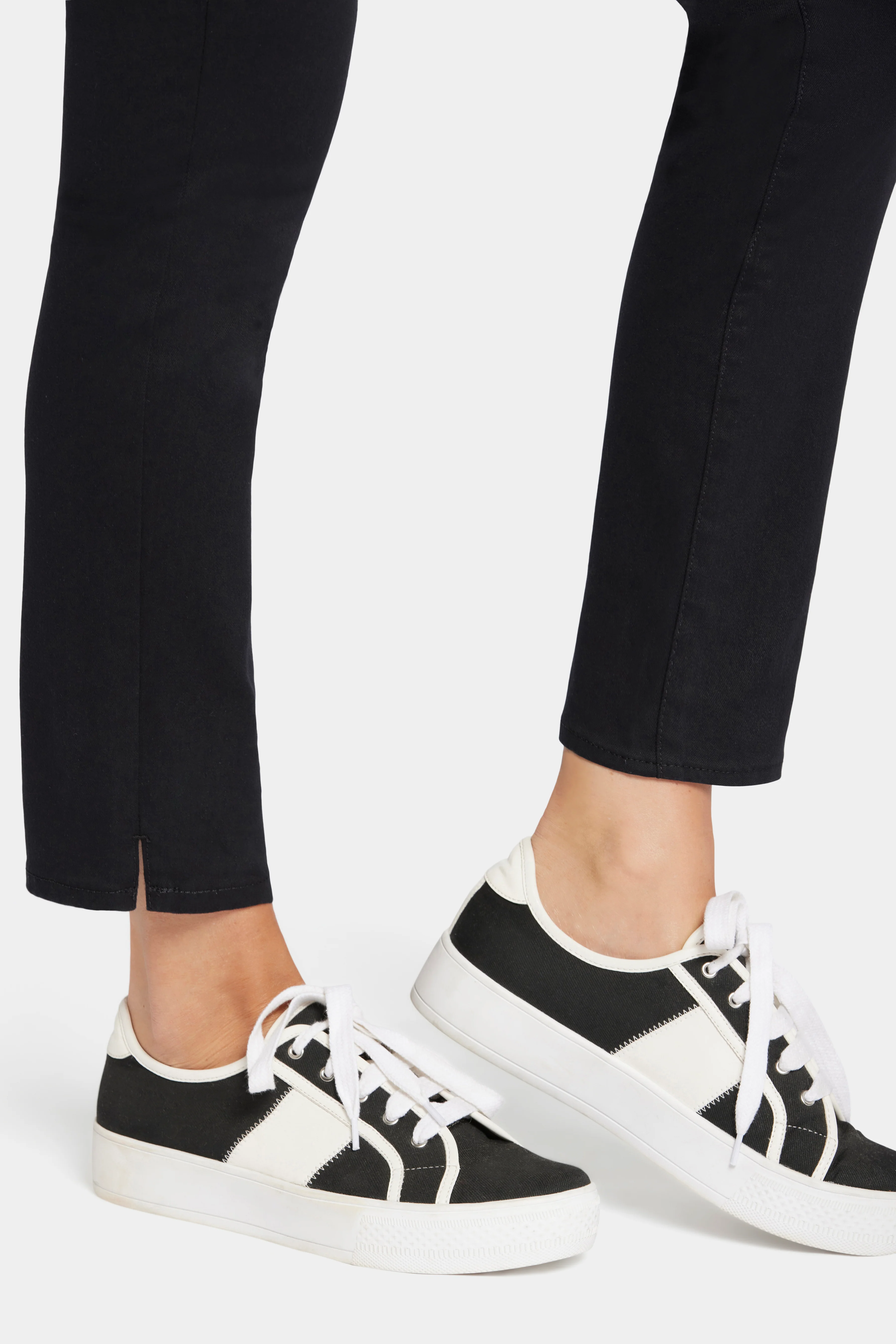 Skinny Ankle Pull-On Jeans - Black - Image 6