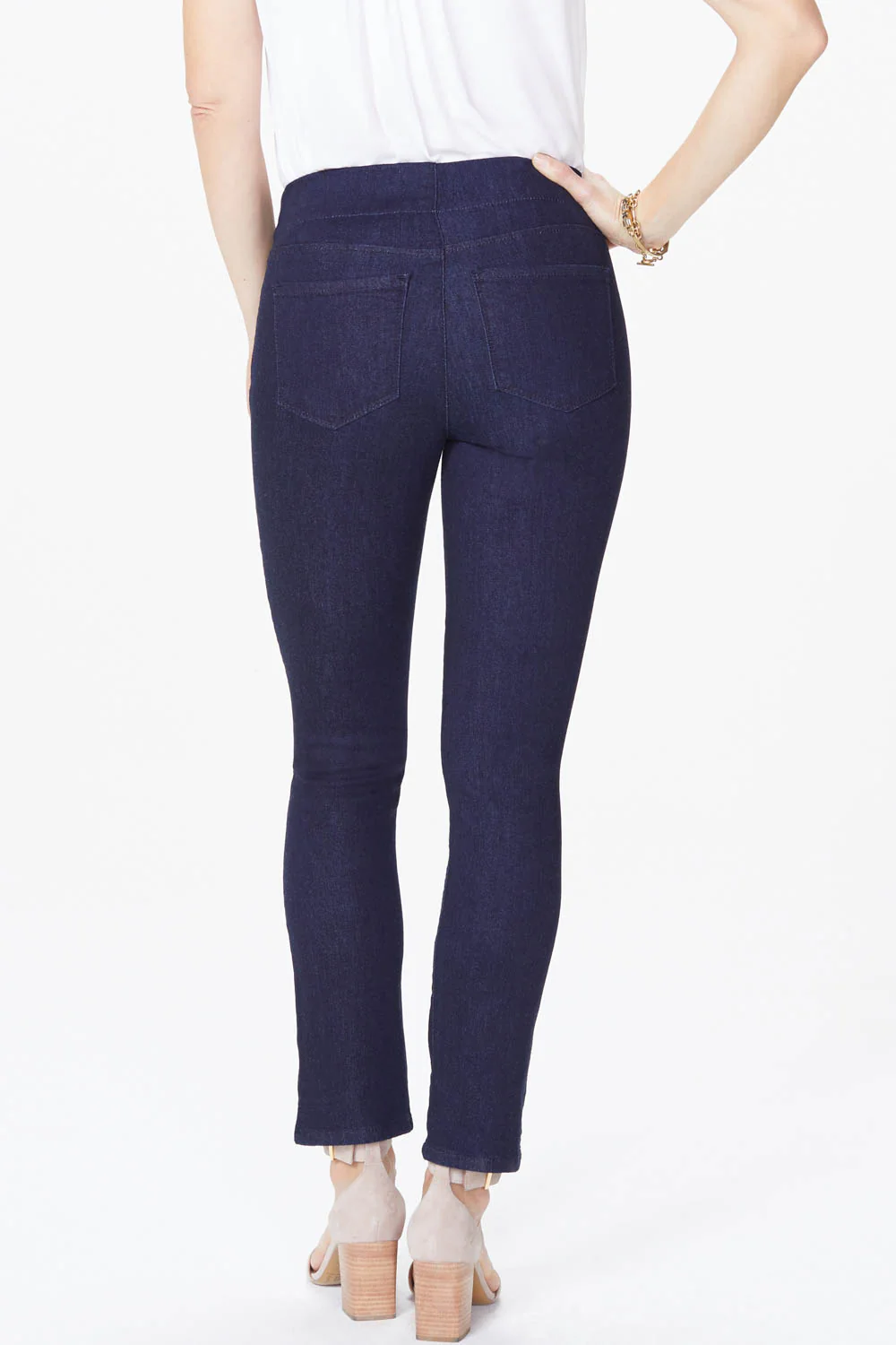 Skinny Ankle Pull-On Jeans In Petite - Rinse - Image 4
