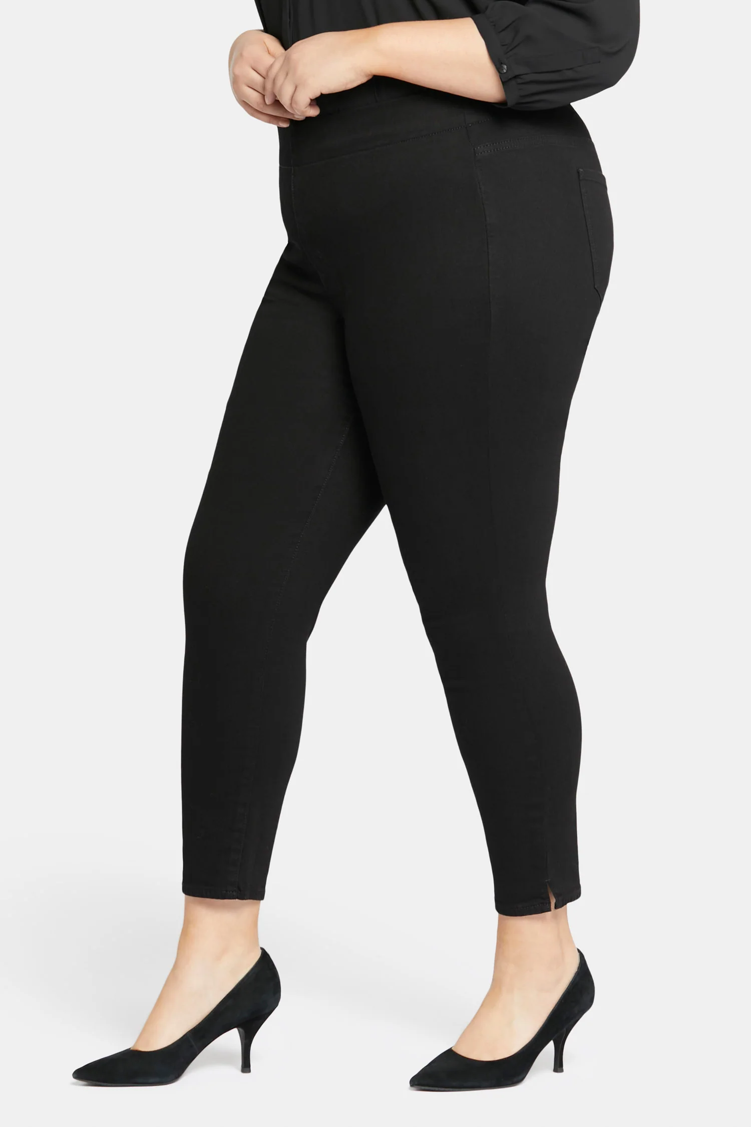 Skinny Ankle Pull-on Jeans In Plus Size - Black - Image 3