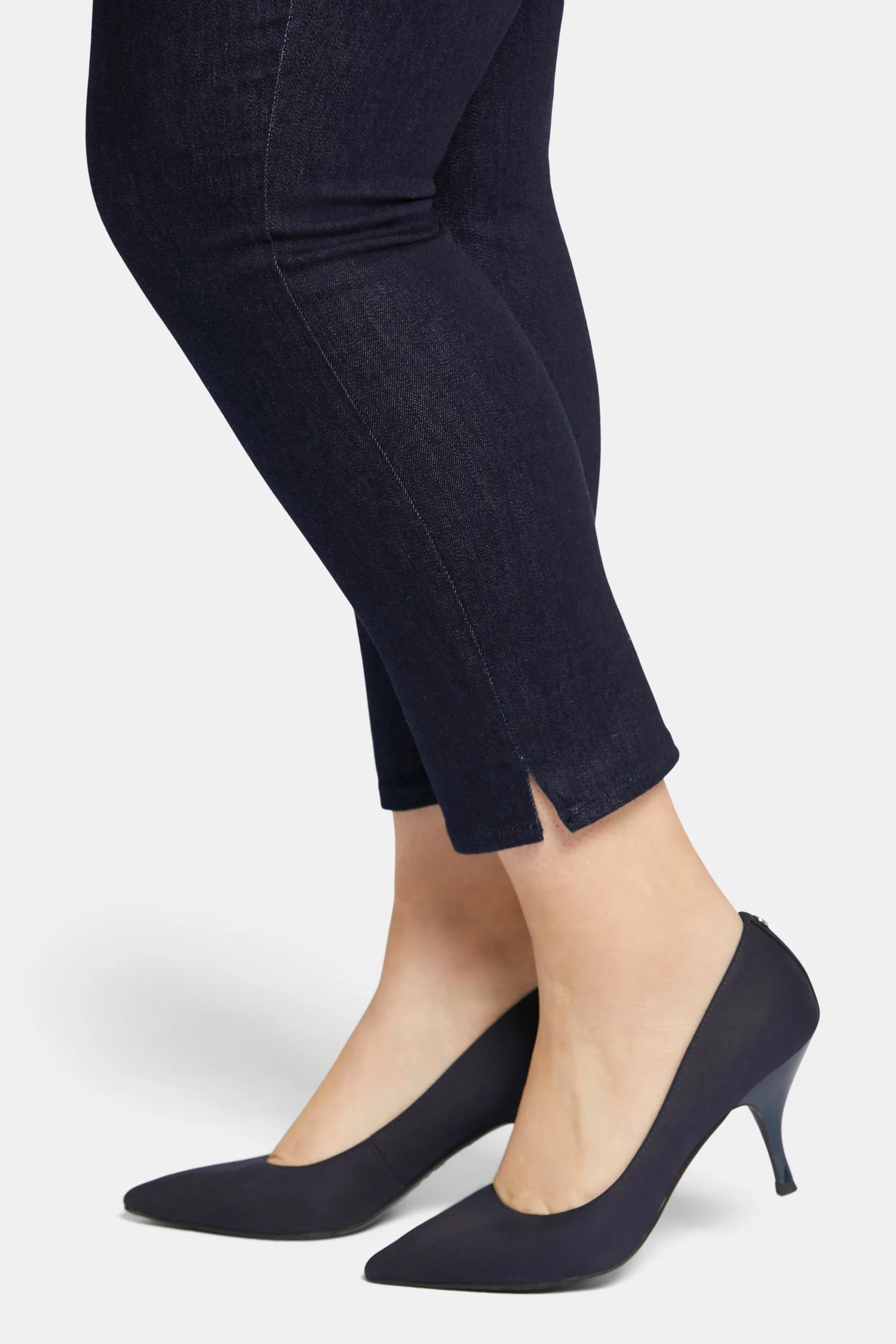 Skinny Ankle Pull-on Jeans In Plus Size - Rinse - Image 6