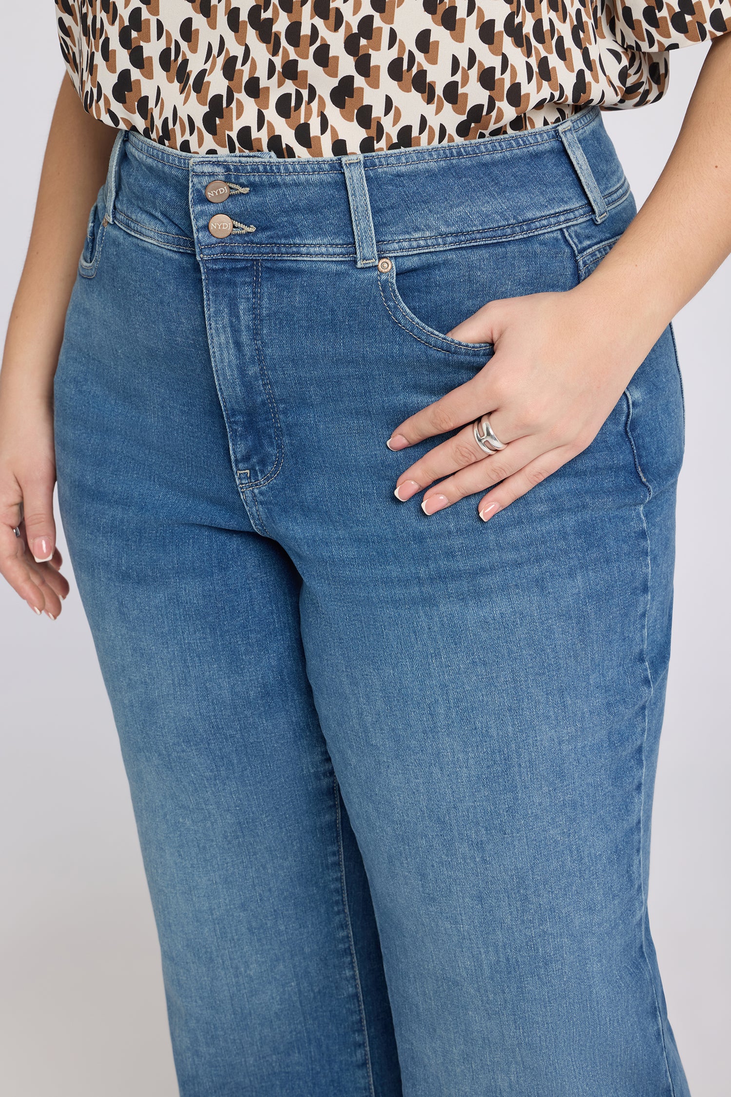 Teresa Wide Leg Jeans In Plus Size - Breezy Palms - Image 5