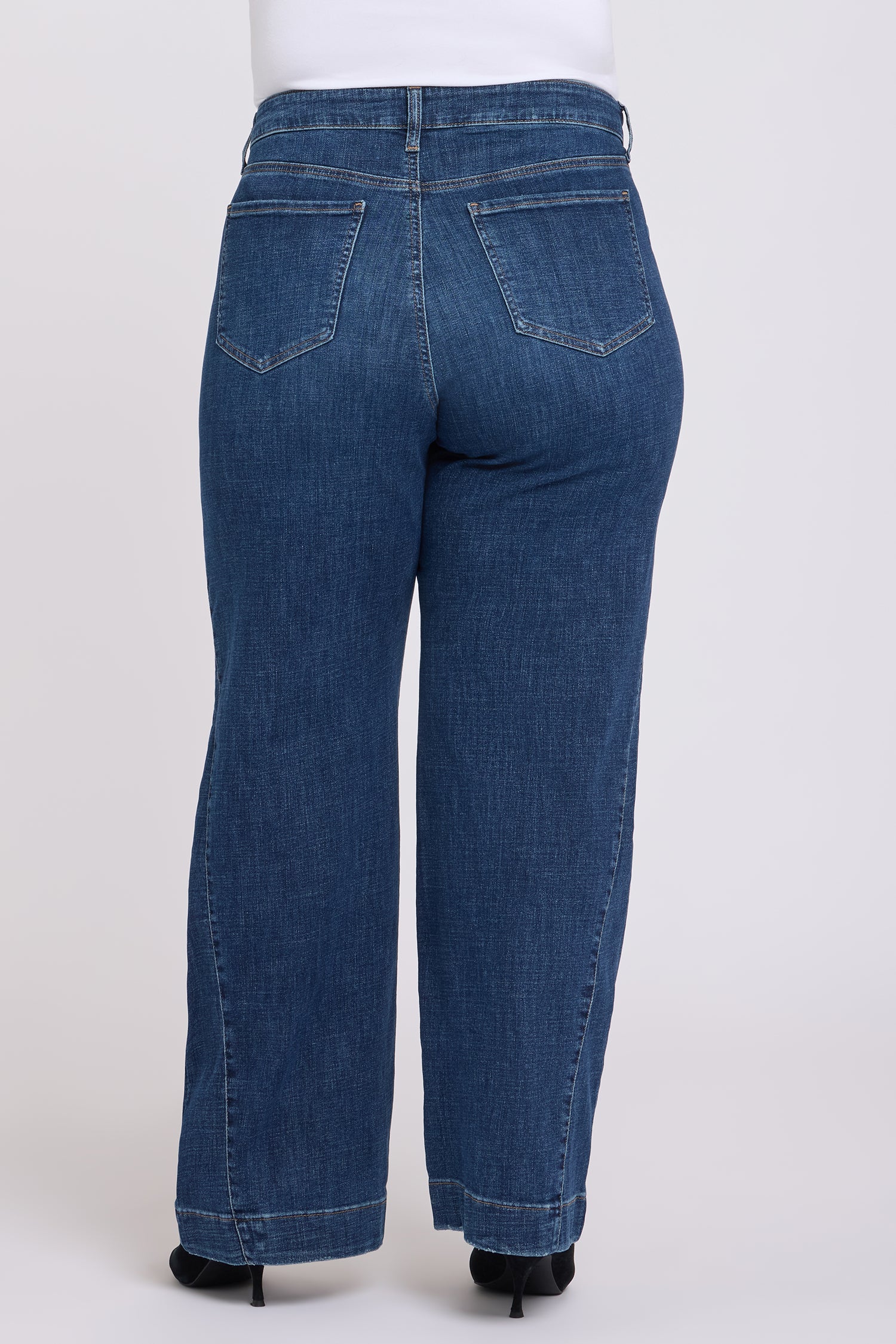 Teresa Wide Leg Jeans In Plus Size - Sunset Villa - Image 3