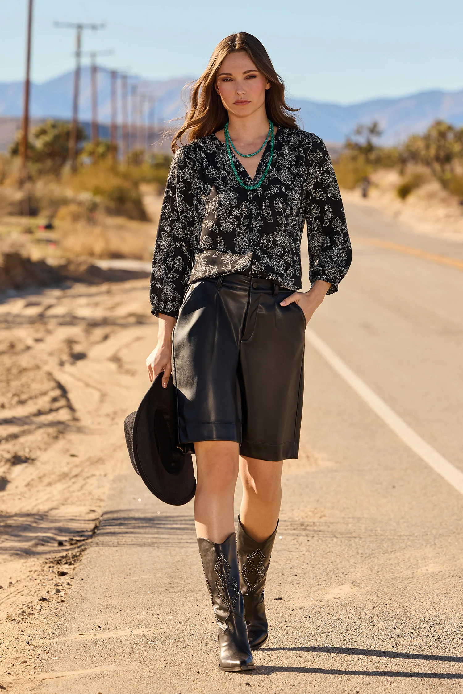 Vegan Stretch Leather Relaxed Bermuda Shorts - Black - Image 2
