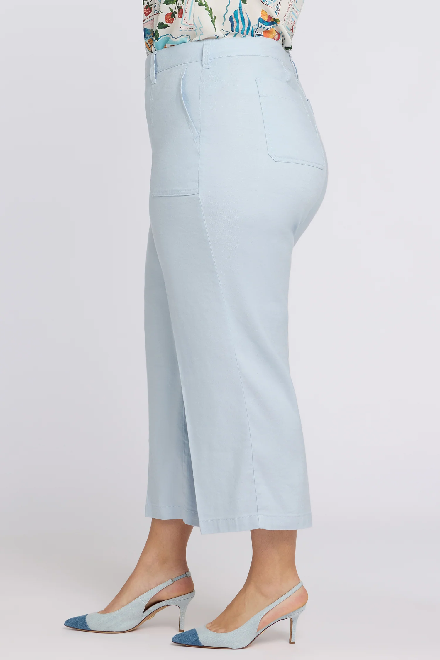 Wide Leg Cargo Capri Pants In Plus Size - Blue Clover - Image 4