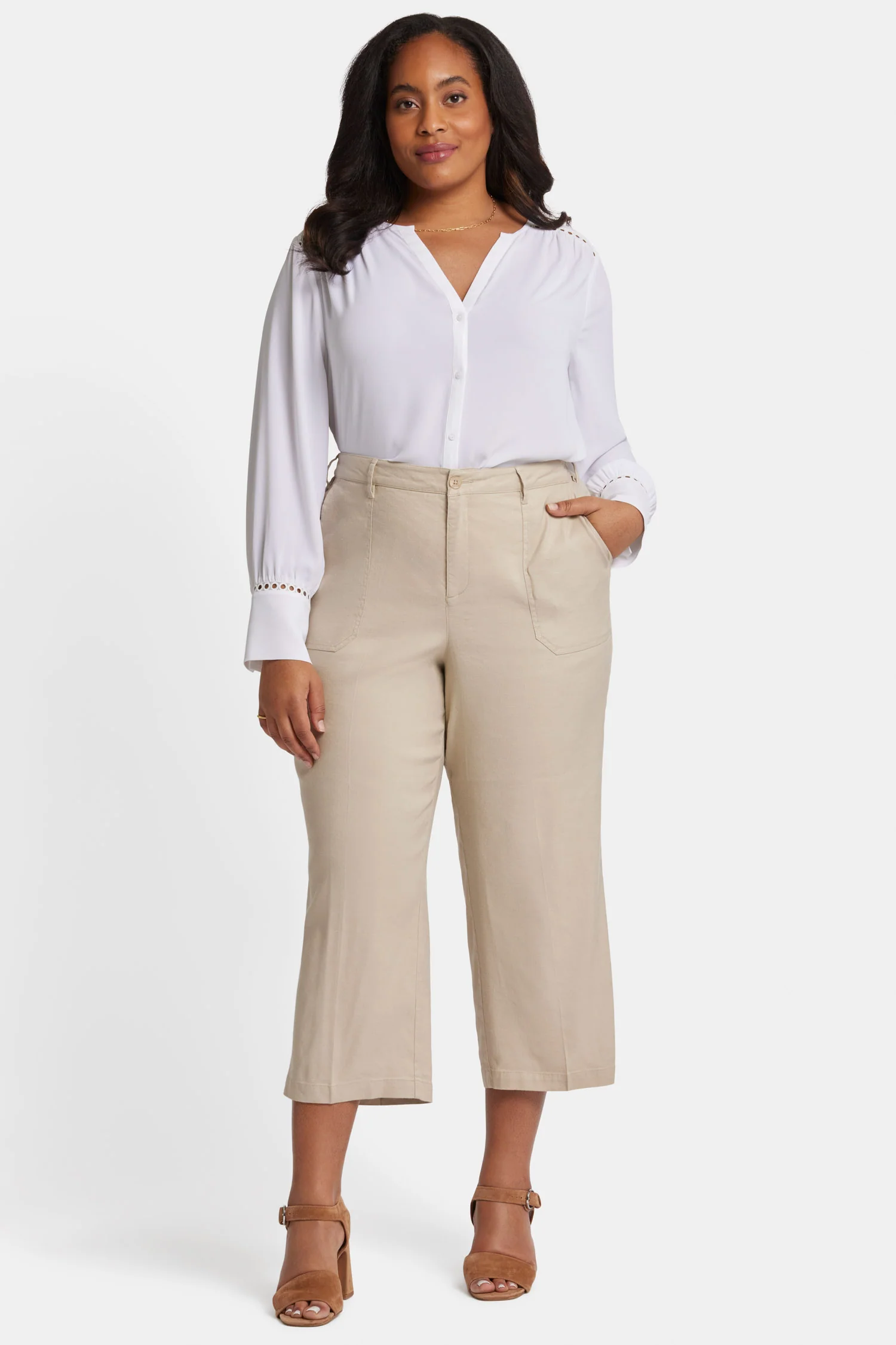 Wide Leg Cargo Capri Pants In Plus Size - Feather - Image 4