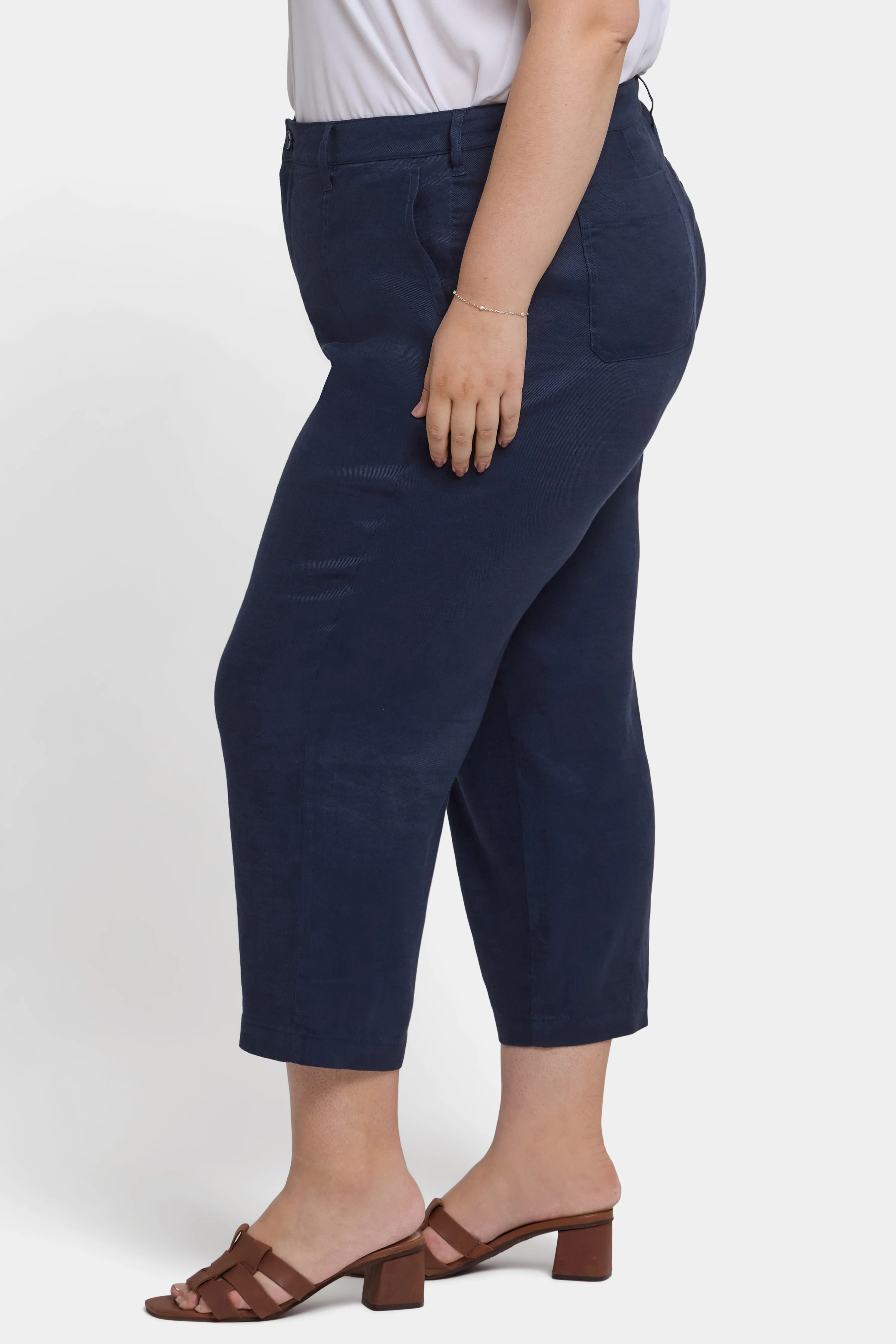 Wide Leg Cargo Capri Pants In Plus Size - Oxford Navy - Image 3