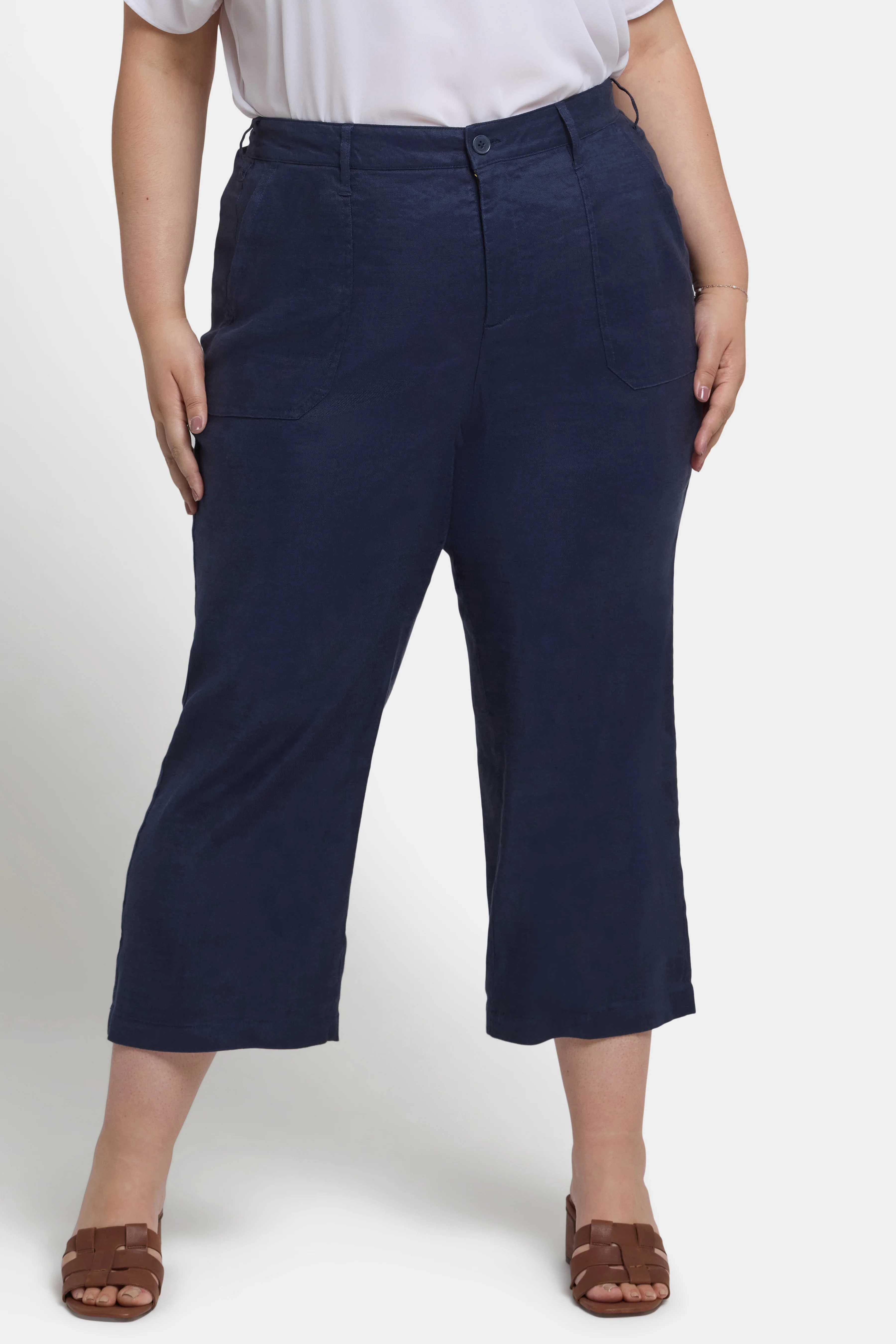 Wide Leg Cargo Capri Pants In Plus Size - Oxford Navy - Image 4