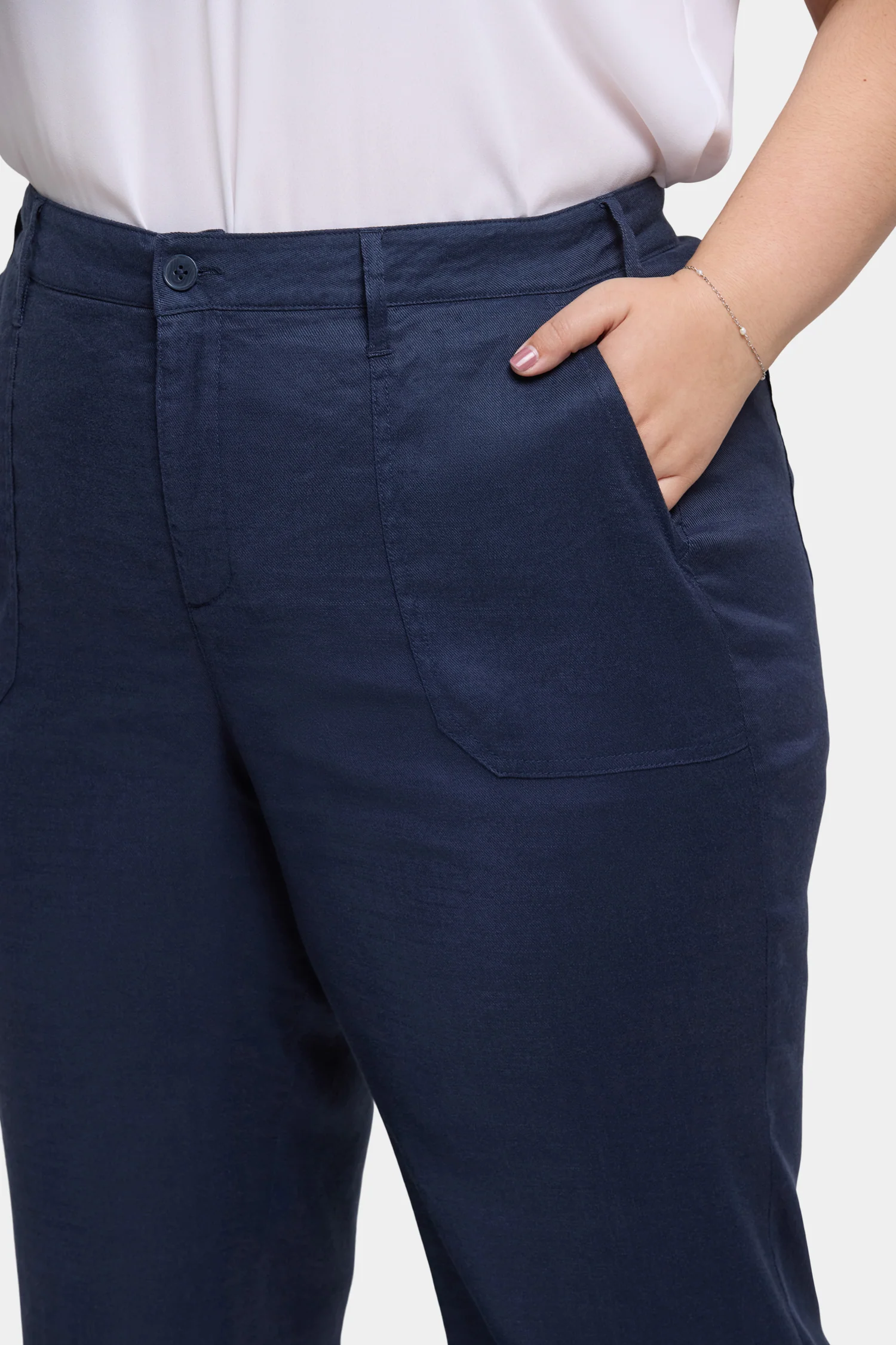 Wide Leg Cargo Capri Pants In Plus Size - Oxford Navy - Image 5